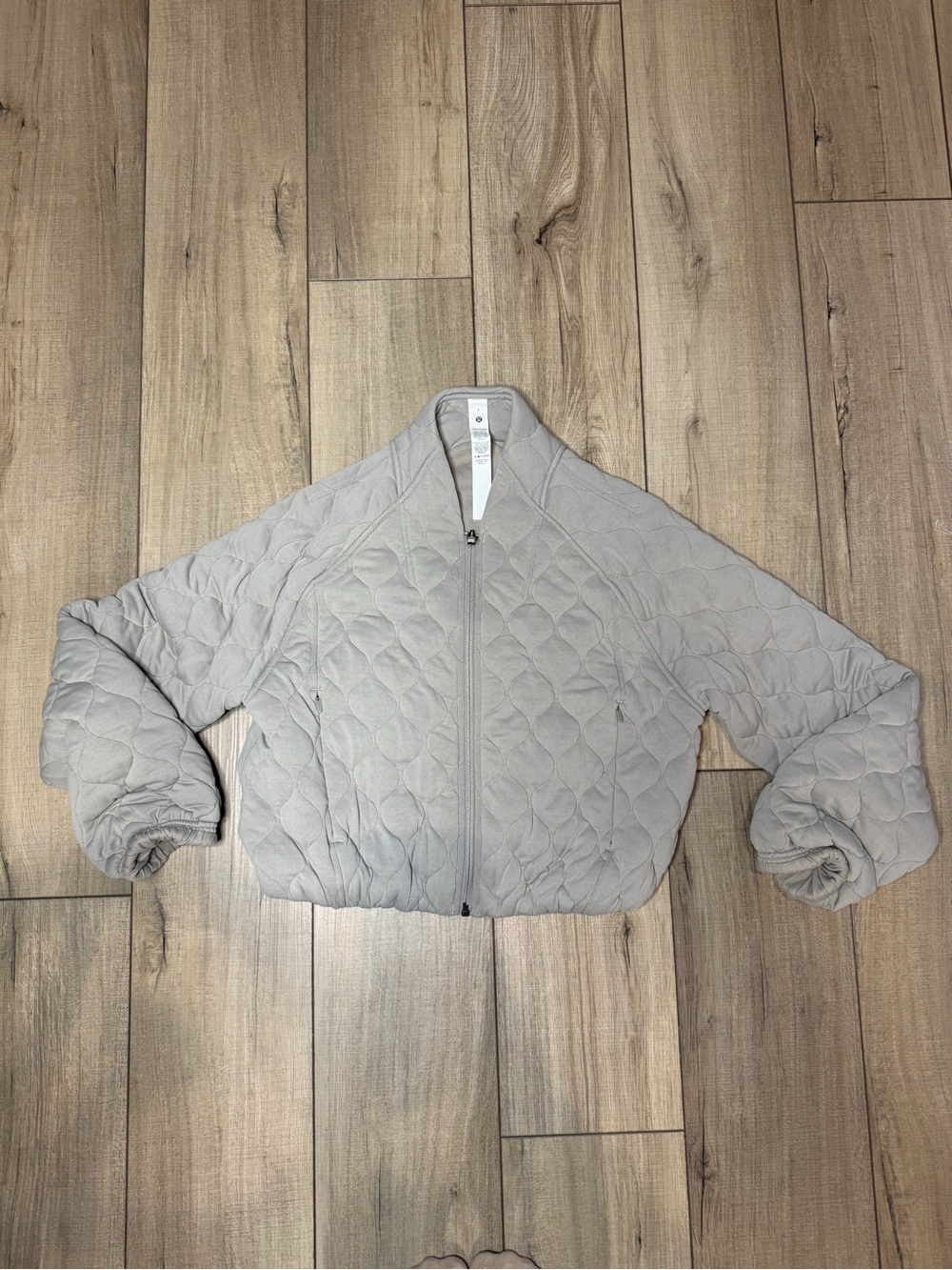 Lululemon Quilted Jacket Size 2 Gray Full Zip Puffer Bomber Athleisure